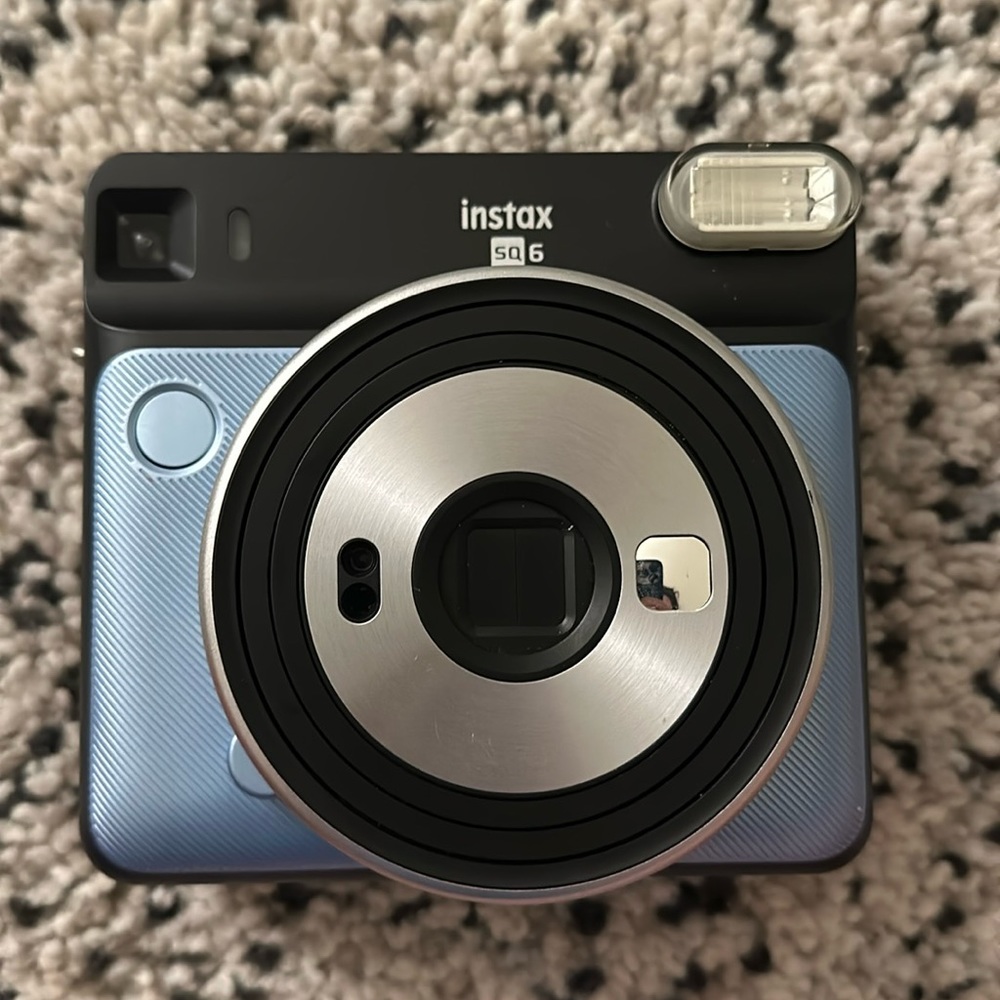 Instax SQ6 Polaroid Camera Aqua Blue - NO BATTERY COVER, great working condition